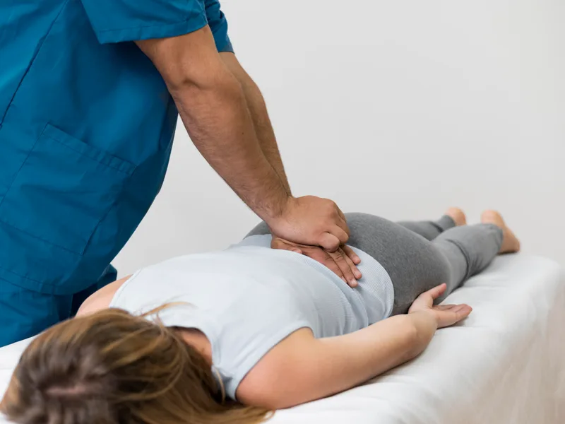 How Sarasota Auto Injury Clinic treats hip pain in Sarasota