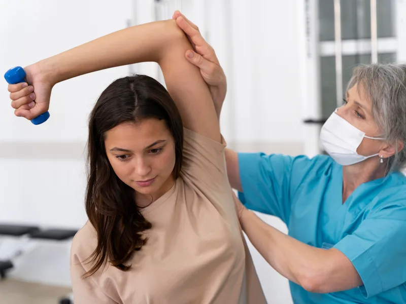 Sarasota Auto Injury Clinic treating rotator cuff injury in Sarasota